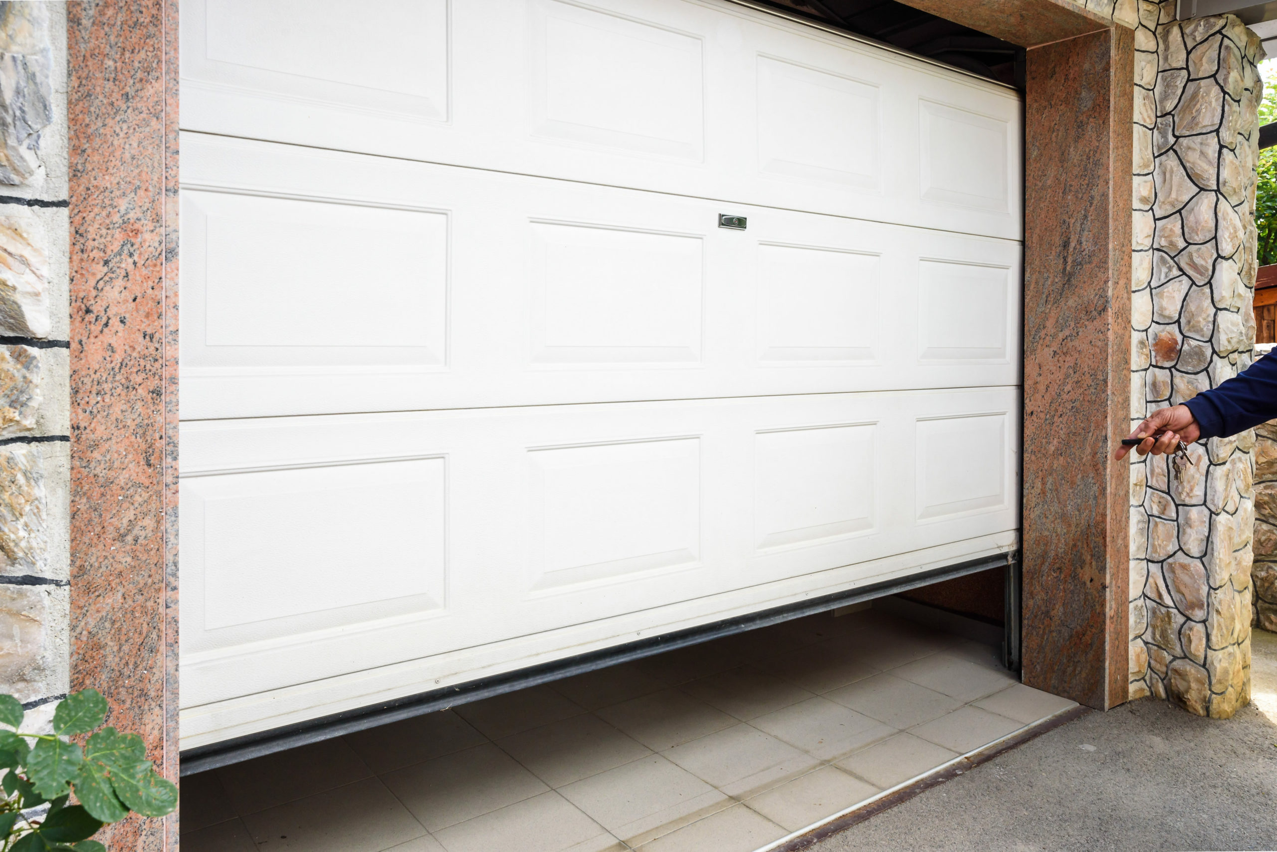 Garage Door Replacement Service in Miami